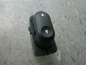 02 Ford Thunderbird right door window switch - Bild 1 von 2