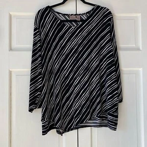 Chico’s Gr. 3 Easywear schwarz weiß abstrakt schlankmachendes Top Shirt Chicos Gr. XL - Bild 1 von 7
