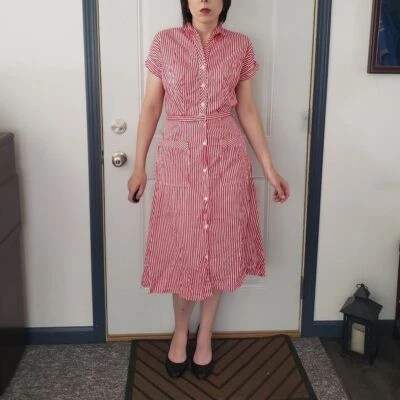 Vestido de día de algodón a rayas rojas y blancas años 60 Foto 1 de 4