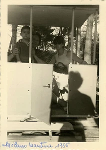 PHOTO ANCIENNE - VINTAGE SNAPSHOT - PETIT TRAIN TOURISTIQUE MILAN ITALIE OMBRE - Picture 1 of 1