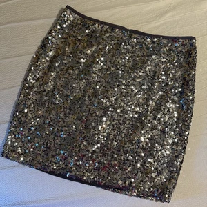 WHITE HOUSE BLACK MARKET minigonna con paillettes grigio argento taglia 8 - Foto 1 di 6