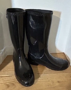 UGG SIENNA BLACK WATERPROOF RUBBER BOOT WOMEN'S RAINBOOTS SIZE US 9 - Picture 1 of 5