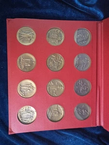 1968 JUEGO MEDALLA DE BRONCE LOS SANTOS DE LA CRISTIANDAD EL PUEBLO DE DIOS-Vol 4 - Imagen 1 de 13