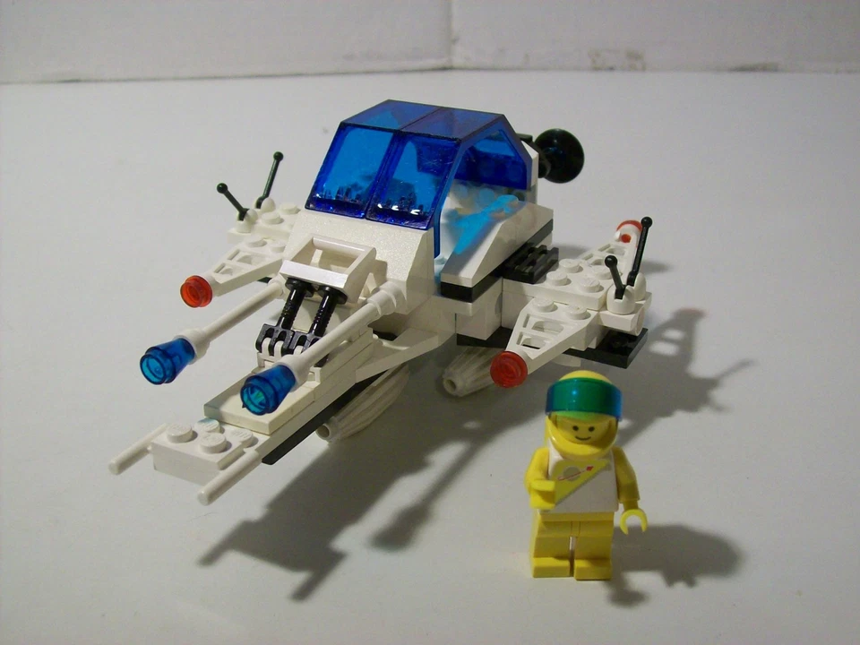 Lego 6875 Space Futuron HOVERCRAFT Complete w/Instructions - Image 1 of 1