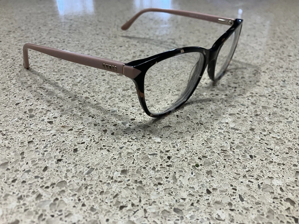 Marco óptico plástico para mujer GUESS GU2673 rosa Havana 055 53-17-140 Foto 1 de 4