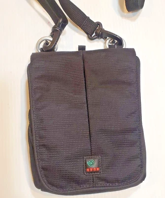 Estuche de transporte para cámara de hombro de cadera digital Kata con protección contra impactos interiores  Foto 1 de 4