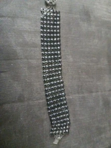 Schwarz Metall Armband kleine Reihe von Verbindern Metallperlen 30 Reihen mal 6 Reihen Vintage  - Bild 1 von 5