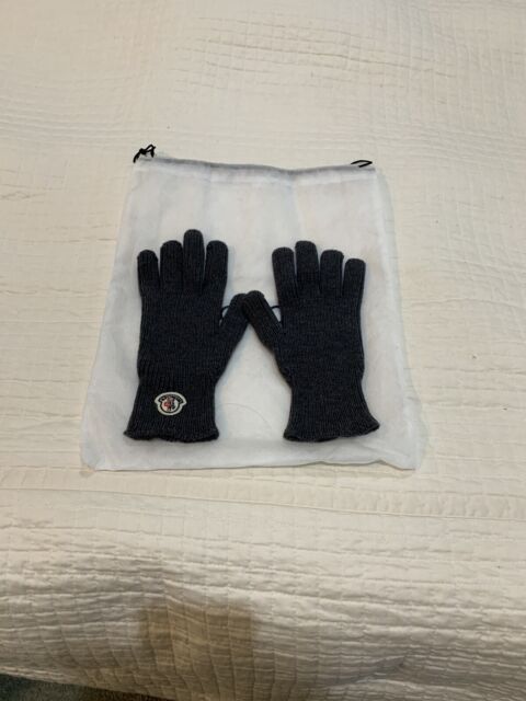 Moncler Virgin Wool Gloves men - Glamood Outlet