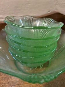 Vintage Green Depression Glass 7 Piece Bowl Dessert Set - Picture 1 of 8