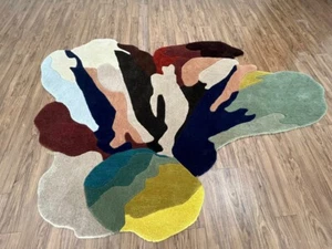 Abstract Blooming Flower Designer Woolen Unique Irregular Shaped Hand Tufted Rug - Picture 1 of 6