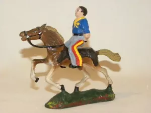 RARE FIGURINE EN COMPOSITION DURSO CAVALIER COWBOY PRISONNIER ELASTOLIN CHIALU - Photo 1/14