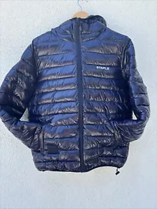Chaqueta acolchada Staple unisex azul marino aspecto brillante pequeña nueva con etiquetas precio de venta sugerido por el fabricante $158 - Imagen 1 de 13