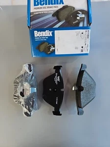 Bendix Front Brake Pads For BMW - 3 Series (E90 E91 E92) 318 320 325 2004-2011 - Picture 1 of 6