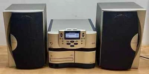 KENWOOD RXD-NV500 Impianto stereo CD compact disc con altoparlanti. - Foto 1 di 12