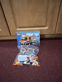 Lego City Tow Truck (7638) 100% Complete With Minifigures, No Box 