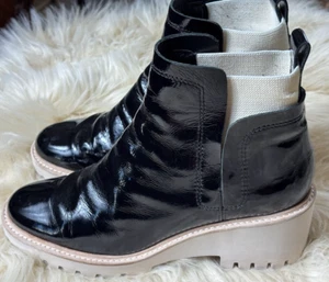 Dolce Vita Women’s 9.5 Huey H2O Patent Leather Waterproof Lug-Sole Bootie Chic - Picture 1 of 9