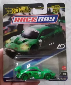 Hot Wheels Race Day Rexy Porsche 911 GT3 R 992 RSR verde Premium 2024 1:64 - Foto 1 di 4