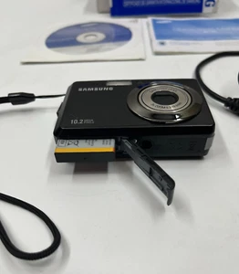 Samsung Black SL102 Digital Camera 10.2MP Battery NO Charger PARTS- REPAIR ONLY - Picture 1 of 11