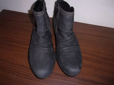 Cobb Hill by new balance black leather ankle boot sz 8M zip up* - Image 1 of 4