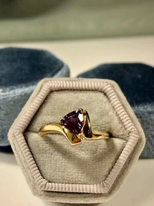 Yellow Gold Syn Alexandrite ring - Picture 1 of 4