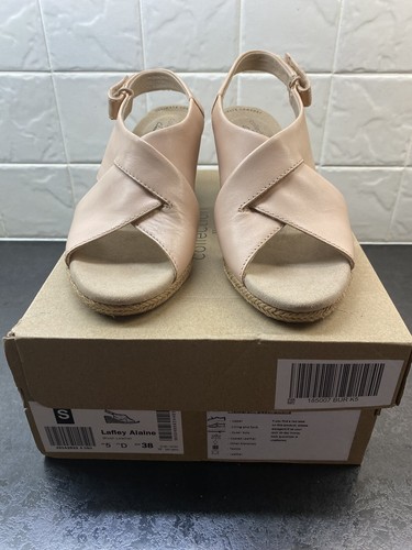 SANDALI BLUSH CLARKS LAFLEY ALAINE TAGLIA 5. NUOVO DI ZECCA IN SCATOLA. CTRL £49 00.