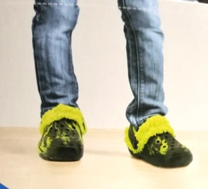 Zuecos para niños forrados cálidos talla 7/8 vibrantes NUEVO calcetín suave imitación extraíble fácil de limpiar - Imagen 1 de 8