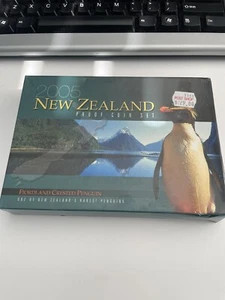 New Zealand - 2005 - Silver Proof Coin Set - Fiordland Penguin - Picture 1 of 6
