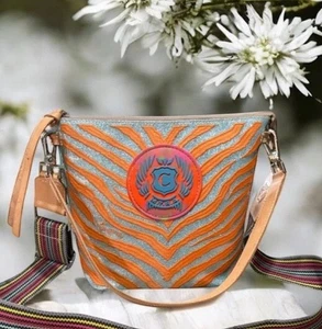 Cuña bordada Consuela Lil Matt - Imagen 1 de 6