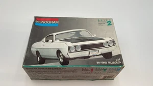 MNG2912 Monogram Ford Talladega 1969 1/24 kit di montaggio, scatola rovinata - Foto 1 di 3