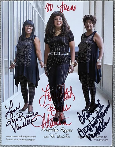 Lois Reeves, Delphine Reeves, Martha Reeves Signed IP 8.5x11 Color Photo Cover