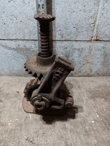 Antique Vintage  Cast Iron Car Truck Screw Jack #1 - Picture 1 of 3