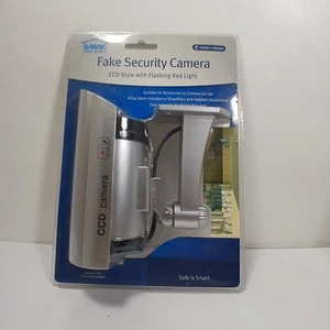 Sabre home series Fake Security Camera With Flashing Red Light - Picture 1 of 4
