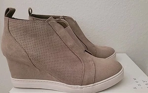 NEW with Box A New Day Nellie Wedge Size 9.5 Taupe - Picture 1 of 4