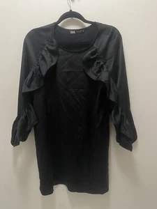 Zara kleines schwarzes Kleid mit Rüschenärmeln Größe S gebraucht, in einwandfreiem Zustand - Bild 1 von 4