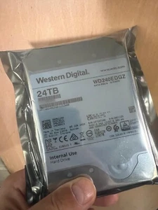 Western Digital Interne Festplatte 24 TB * 7200 rpm 24/7 NAS - Bild 1 von 2