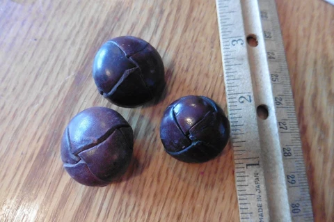 Spanish Leather Buttons vintage made in Spain 2 large and 1 small knot style Cover