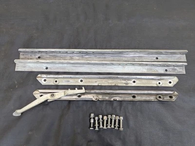 Juego de rieles de asiento deslizantes y corredores originales MG MGB lado del conductor lado derecho con tornillos Foto 1 de 4