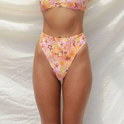 Nuevo con etiquetas Parte inferior de bikini Stone Fox Swim Sumatra XS Retro Pop Floral Cintura alta Foto 1 de 4