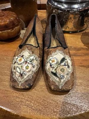 Antique Embroidered Shoes 1790-1820 Regency Georgian Hand Sewn Leather Straight - Image 1 of 4