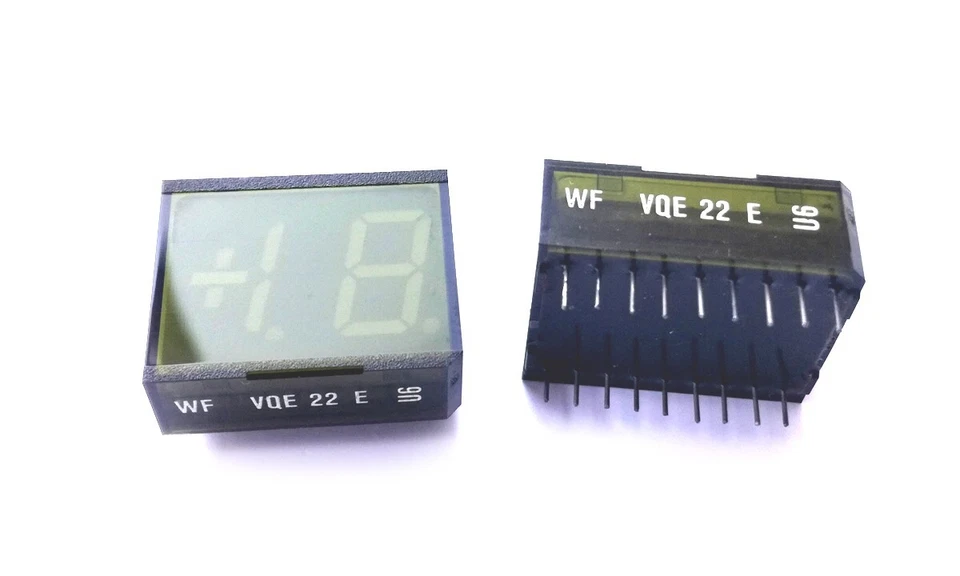 VQE22 E Green 7-Segment LED Display -- Common Anode (2 pieces) - Image 1 of 3