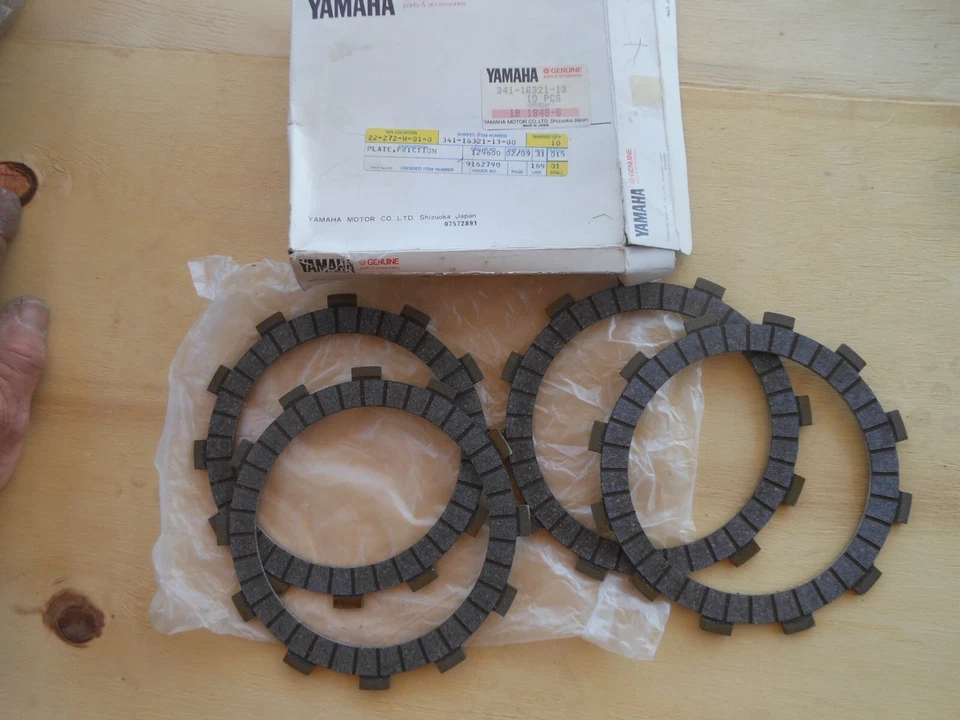 Conjunto de quatro (4) placas de atrito Yamaha XS1100, FJR1300 e outros - Imagem 1 de 1
