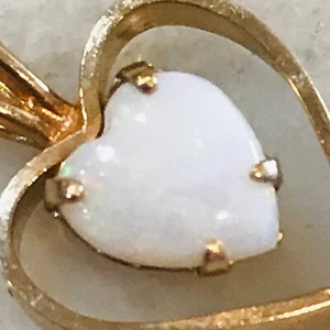10k massiver Gelbgold Opal Herz Anhänger australisch weiß 0,69gr Oktober 16mm - Bild 1 von 11