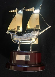 De colección Plata Esterlina Nef Modelo ""La Nina"" en Soporte - Imagen 1 de 5