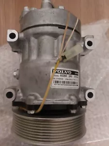 AIR-CONDITIONING COMPRESSOR Volvo Fh Fm Genuine Volvo 85003041 - Picture 1 of 3