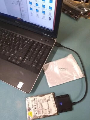 USB 3.0 to SATA III Hard Drive Adapter for 2.5 "3.5" HDD SSD  - Image 1 of 4