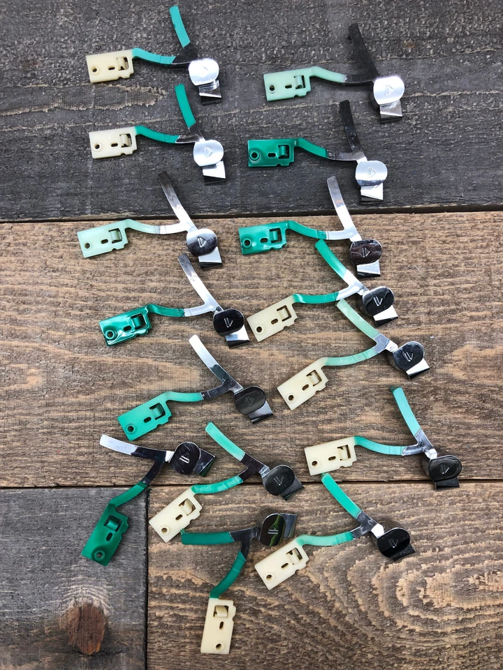 ***ONE***Microsoft Xbox 360 Chrome OEM Replacement Eject Button For Disc Tray 7A - Image 1 of 1