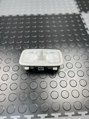 2014-2016 KIA CADENZA REAR OVERHEAD DOME INTERIOR LIGHT MAP READING LAMP OEM - Imagem 1 de 4