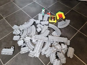 Thomas The Tank Engine & Friends TAKE N PLAY ALONG 50 PLUS PIECE TRACK BUNDLE. - Picture 1 of 7
