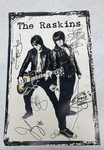 Póster autografiado de The Raskins firmado 11x17, sin certificado de autenticidad - Imagen 1 de 14