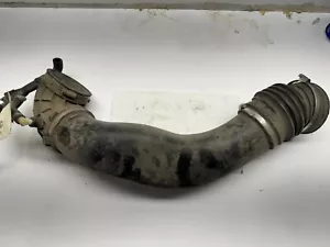 OEM 2000 2001 2002 AUDI A8 QUATTRO 4.2L - AIR Intake HOSE / TUBE 077129627 - Picture 1 of 6